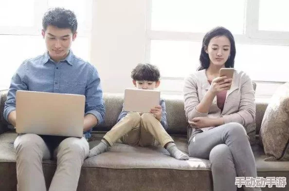打工和妈妈住一起成夫妻怎么办？如何处理家庭关系与个人生活的平衡问题，避免情感纠葛与矛盾升级