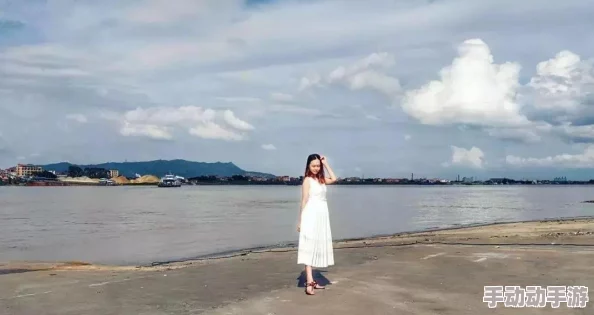 桃源洞口已是溪水，网友纷纷表示：这片美景让人心旷神怡，仿佛置身于世外桃源，真希望能亲自去感受一下