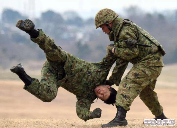 三角洲行动新手开荒：高效武器选择与搭配指南