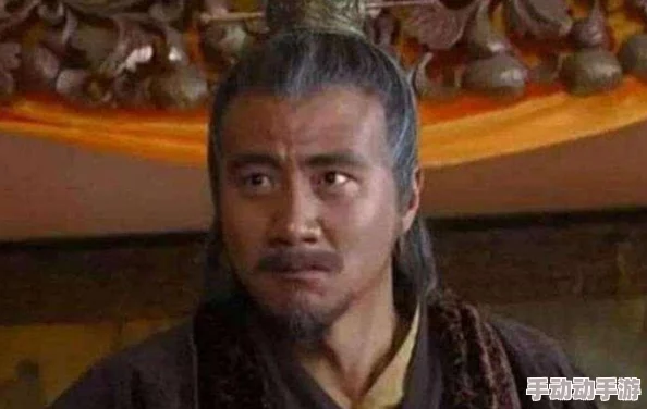 “右相和左相一起淦皇上，网友热议：这场权力游戏背后的深意究竟是什么？”