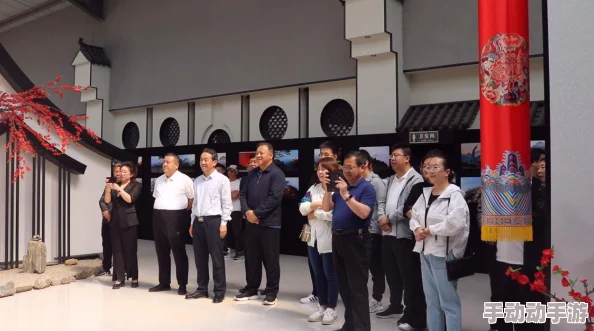 公园小树中老年交易图片应用场景的深度理解与实际运用分析