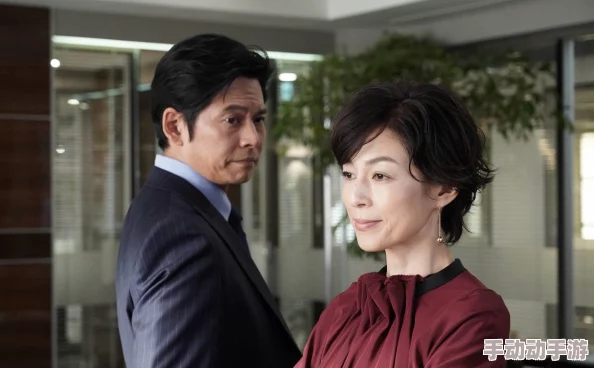 理解日本电视剧《两人世界》中的插曲及其情感表达与剧情关联