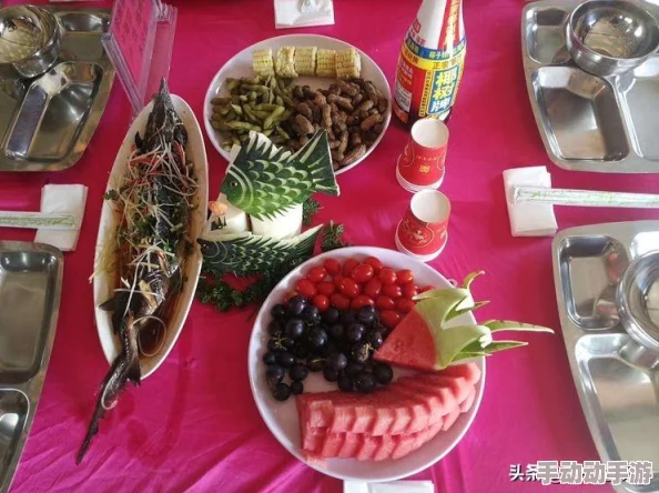 班长让我揉她 脱她衣服：一段关于权力和性别的不寻常故事