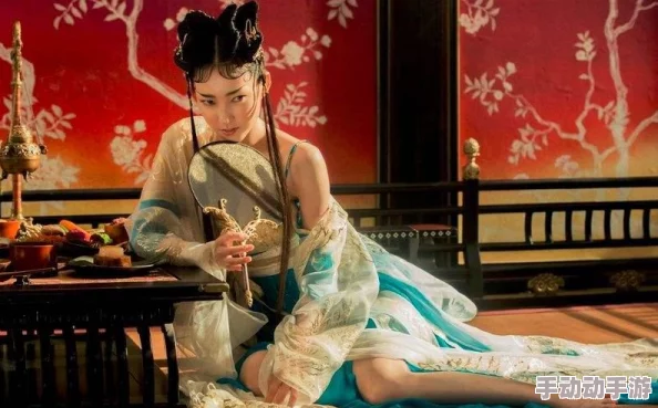 男生和女生在一起努力生猴子，用户评价称这是一部充满幽默与温情的作品！