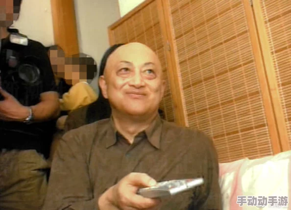 老头XXX╳XX性Aⅴ恋老：探讨年龄差异对情感关系的影响与社会认知的变迁
