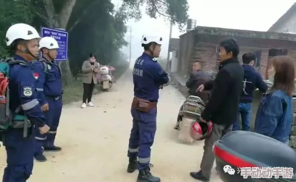 《老头和老头在公厕了互摸》：探讨老年人之间微妙的情感交流与社会偏见的挑战