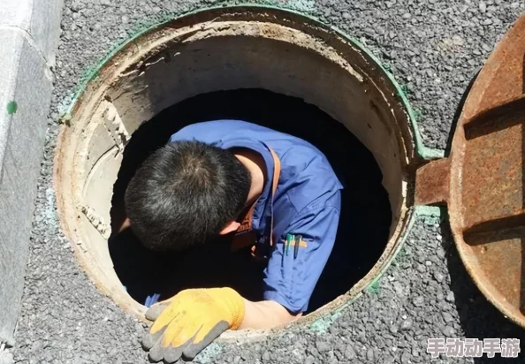 应对长途旅行意外：被井困住时的自救与脱险策略指南