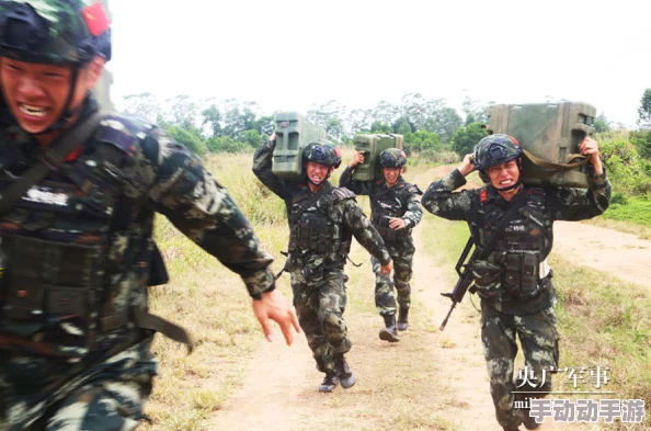 武警小哥gry2024，网友称其为“最帅气的守护者”，展现无畏英姿与责任感，令人敬佩不已！