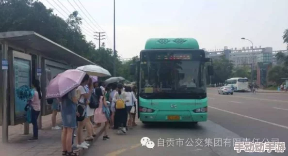 在公交车上被 的最深的一天：乘客评价让人感慨，公共交通的每一程都是一段故事