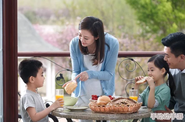 老母亲把儿子当丈夫的表现：网友热议其过度依赖与情感错位，令人深思和反思家庭关系