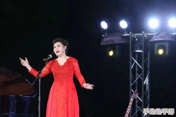 乌兰图雅b放大：用户好评如潮，细腻音质令人沉醉，演唱会现场气氛热烈！