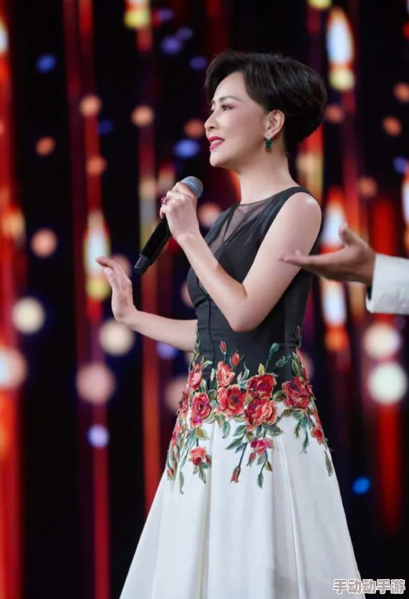 乌兰图雅b放大：用户好评如潮，细腻音质令人沉醉，演唱会现场气氛热烈！