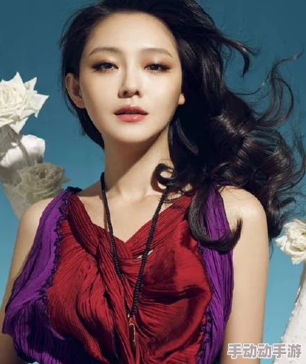 云裳羽衣匠心独运：打造专属黑长直女神，从发丝到气质的全面塑造秘籍