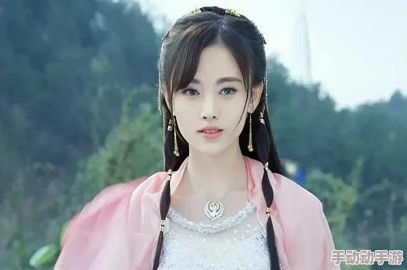 《倩女幽魂》手游创新玩法：膜拜榜定期揭晓，解锁玩家趣味数据与荣耀瞬间！