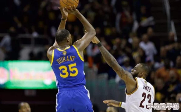 NBA八月巅峰对决：揭秘最强防守铁壁，无解组合共筑完美进球盛宴