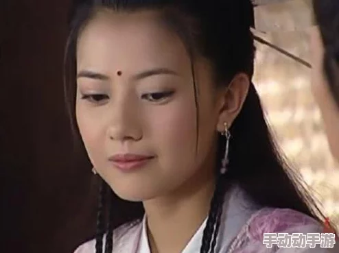 黄蓉的秘密：网友热议她在金庸作品中的角色塑造与情感纠葛，纷纷表达对这一经典人物的新理解与看法