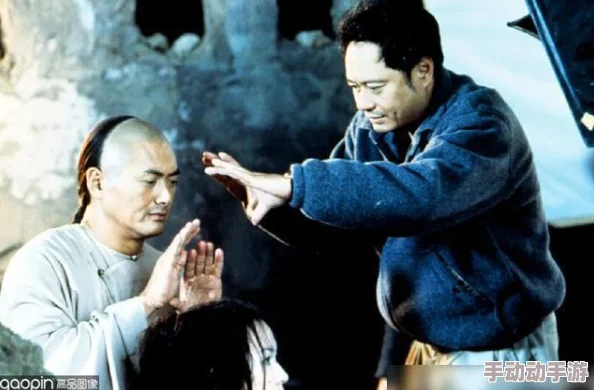 神秘电影：传闻主演与导演私下关系匪浅，或将合作更多惊悚作品引发影迷热议！