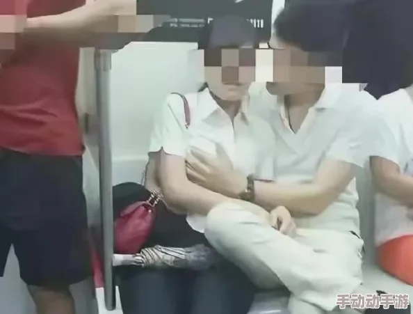男生操女生的软件引发热议，网友纷纷表示应加强对青少年网络行为的监管与教育，呼吁关注心理健康问题