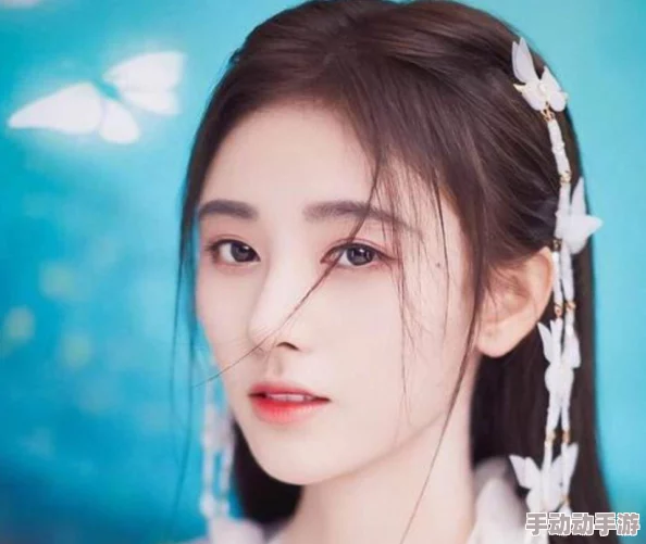鞠婧祎脱了内裤求被c小说，网友疯传八卦消息称其与某男星关系曝光