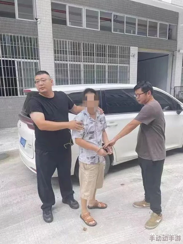 班长是班级的公共泄愤工具：探讨班级管理中的权力动态与人际关系的复杂性分析