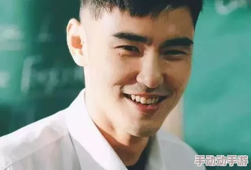男艹女＂背后的八卦：明星绯闻曝光，疑似劈腿门事件引发网友热议