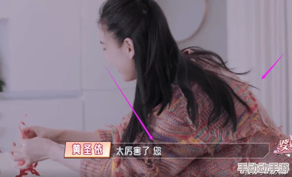 淫荡的小雪：网友热议其大胆表现，认为这是对传统观念的挑战与个人自由的追求