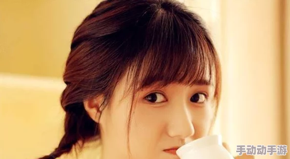 男生女生一起愁愁愁大全免费，网友纷纷表示这种情感共鸣让人倍感亲切，大家的烦恼其实都是相似的