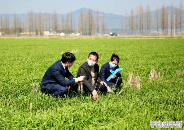 老师脱 让学生摸 91,课堂上发生的这一幕引发了广泛关注与讨论,教育界对此事件反应不一 老师脱 让学生摸 91,课堂上发生的这一幕引发了广泛关注与讨论,教育界对此事件反应不一