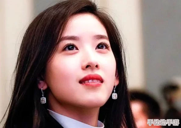 黑料专区 - 往期内容:某明星被曝与神秘富豪秘密约会,背后真相引发网友热议! 黑料专区 - 往期内容:某明星被曝与神秘富豪秘密约会,背后真相引发网友热议!