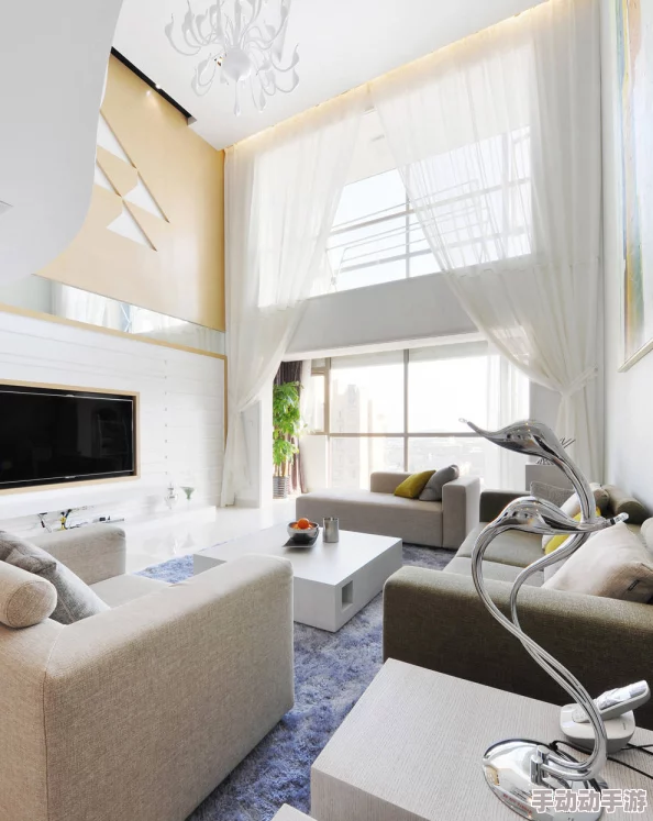 操美女爱看漫画：了解其创作背景、艺术风格与文化影响，深入分析其在当代漫画中的独特地位与受众群体