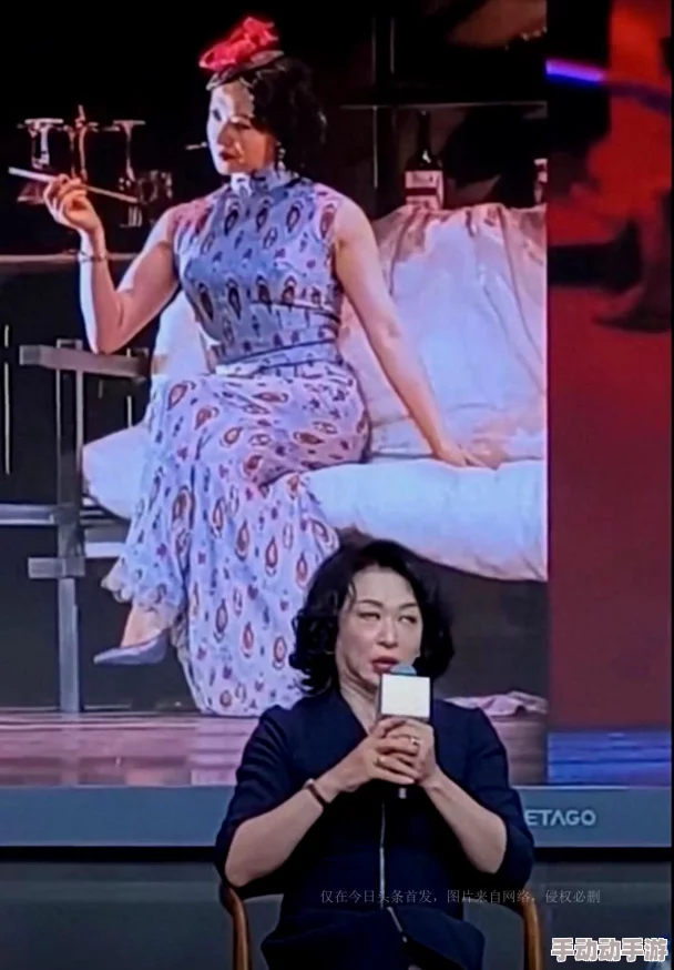 王者荣耀翻白眼：某职业战队选手因游戏内争议被网友热议，背后隐藏的故事让人意外！