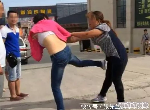 芙宁娜扒开胸罩给男生看，现场气氛瞬间变得火热，引发众人围观与讨论