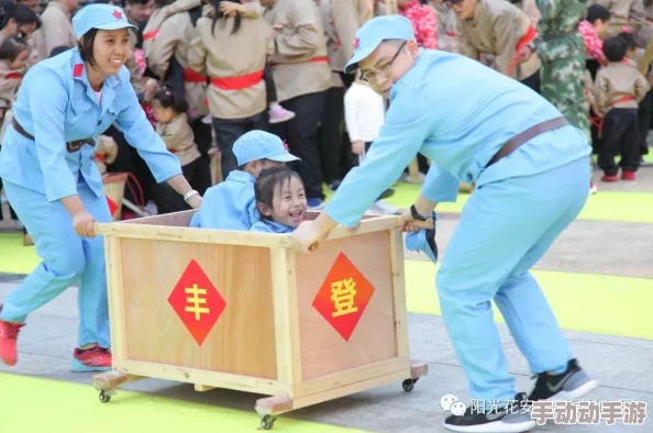 欢迎父母儿女大联欢在线活动圆满成功，家庭互动增进亲子关系，共享快乐时光！