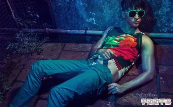 蓝男色1069帅男模GAy：新一季时尚秀引发热议，模特们展现多元魅力与个性风采