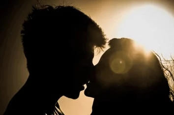 欧美私人情侣网名大全英文：浪漫与个性的完美结合，适合各种风格的情侣使用和分享