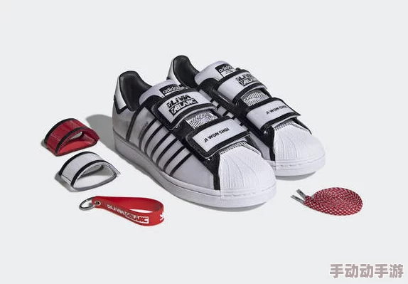 三叶草gw5856：独特设计与功能相结合的高性能运动鞋，适合多种场合穿着的理想选择
