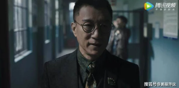24小时吃瓜女尤反差：从明星绯闻到社会热点，舆论风暴引发网友热议与思考