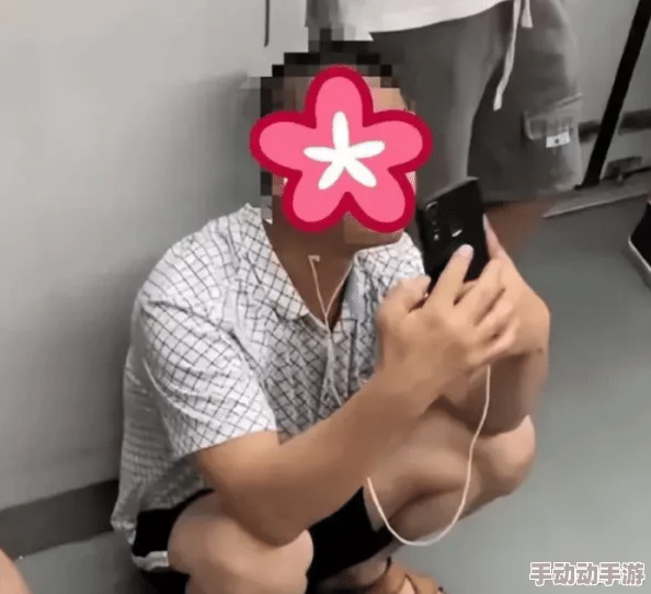 猛男大几粗巴自尉高清，竟然被网友拍到与神秘女子共度良宵，引发热议和猜测！