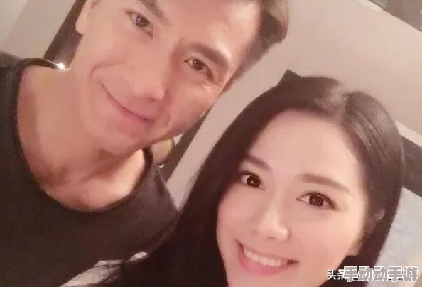男生女生在一起嗟嗟嗟很痛，这句话表达了男女关系中的复杂情感，暗示着恋爱中可能面临的困惑与心痛