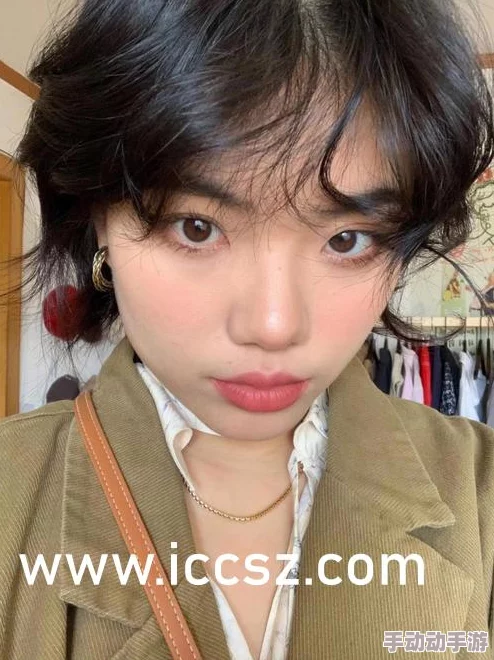 日本美女69xx：最新时尚潮流与生活方式的完美结合，展现独特魅力与个性风采