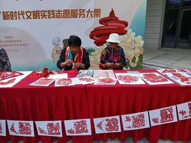 银行1—14刘阿姨：讲述一位普通女性在金融服务中的经历与挑战，展现她如何应对生活中的各种困难与机遇