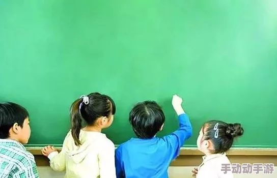 老师让学生摸她俬密部位，校园风波引发热议，众人瞩目事件背后的真相与反思