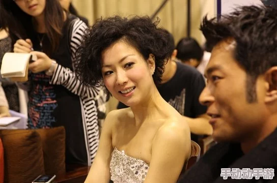 果冻电影黄色一极片：某知名导演被曝与女主角私下交往，背后隐藏的秘密让人震惊！