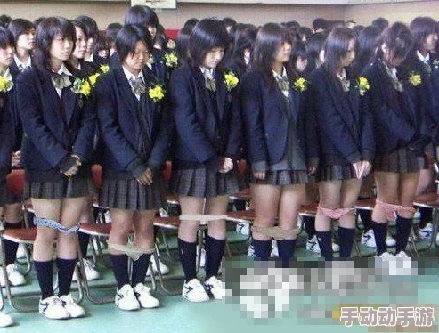 老师-脱-了-内-裤-让我亲，引发全校师生轰动！校园内的襟忌曝光，老师何以如此大胆？
