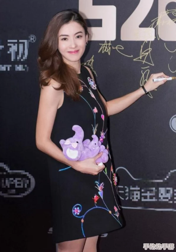 张柏芝与XXXX的最新动态：两人关系再度升温，合作新项目引发关注！