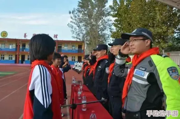 红领巾爆料网：震惊全国的校园欺凌事件曝光，数名学生被迫参与令人发指的行为！