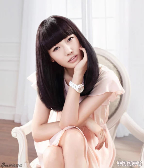 粉嫩虎白女p虎白女，惊曝隐藏身份：她竟是网红圈内的绝对黑马，令人震惊！