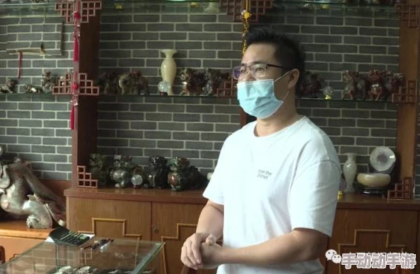 老中医李叔替村花小鹿看病11，竟然发现她体内隐藏惊天秘密，令全村人震惊不已！