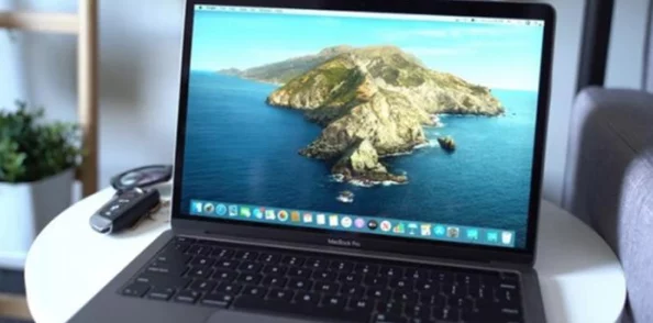 Windows 18与19岁MacBook Pro性能对比：哪个在2023年仍具性价比？