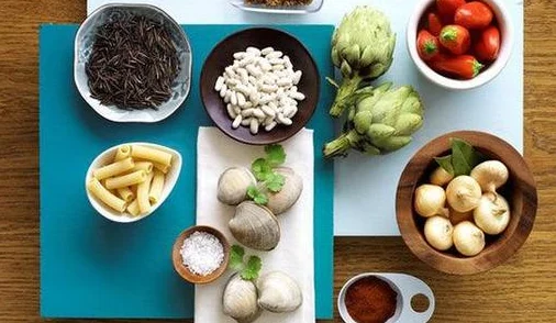 震惊！麻花豆果冻竟然成为网红美食，网友争相打卡，口感和颜色让人怀疑人生！